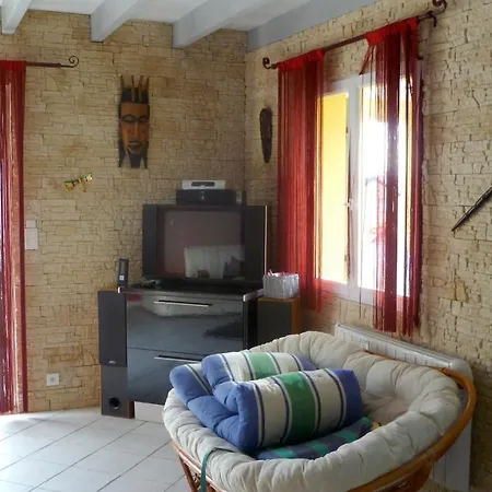 Chaleureux Avec Vue Sur Lac A Curan 105 M²
