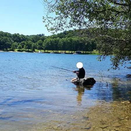 Chaleureux Avec Vue Sur Lac A Curan 105 M²