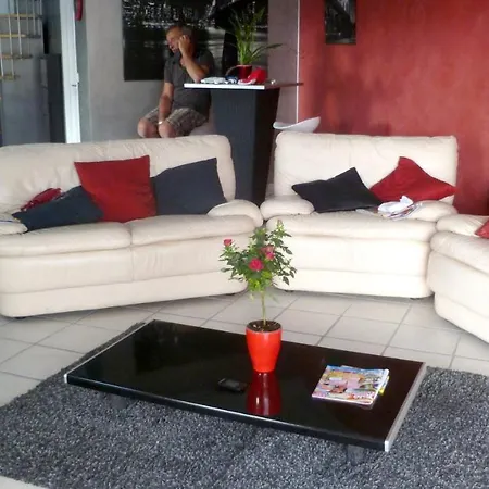 Chaleureux Avec Vue Sur Lac A Curan 105 M² Apartment *