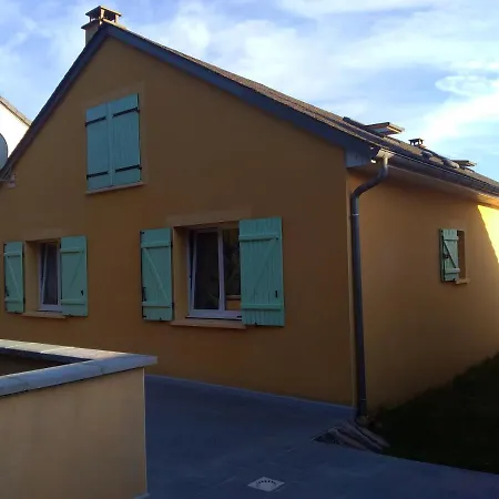 Chaleureux Avec Vue Sur Lac A Curan 105 M² Apartment Salles-Curan
